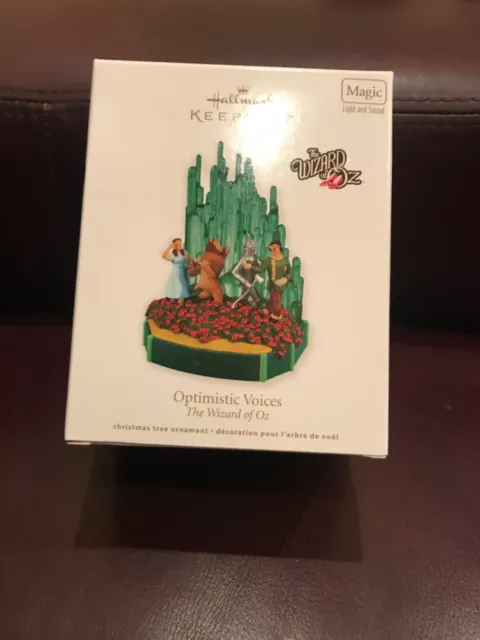 New Hallmark  Emerald City  "Optimistic Voices"  Wizard of Oz 2011 Ornament *DB*