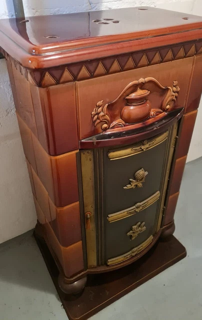 Ofen Alles- Dauerbrenner Jugenstil mit original Bodenplatte Kachelofen