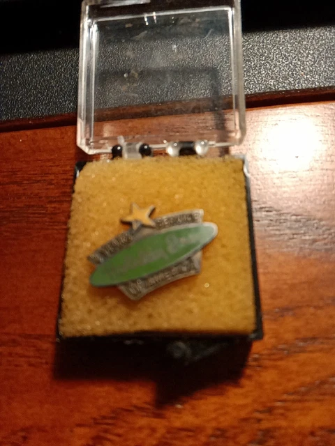 Holiday Inn 4 Year Service Lapel Pin Tie Tac Vintage  In Original Award Box
