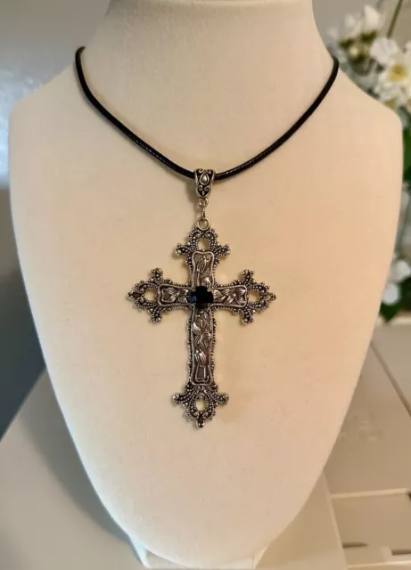 Gothic Cross Charm Necklace Women Men Unisex Punk Y2K Crystal Vintage Dress Up