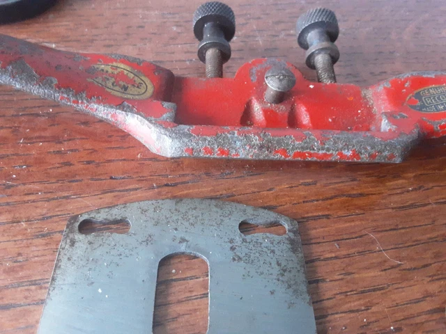 Vintage Original Record A151 Flat Sole Iron adjustable spoke shave. 9