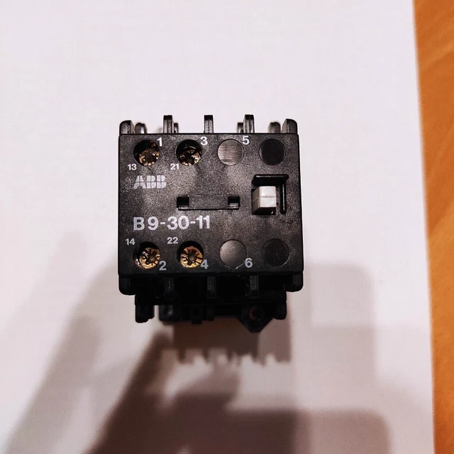 ABB contactor B9-30-11 /#5 c0n 3628