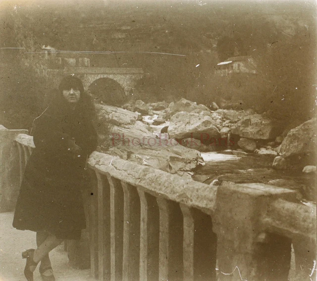 FRANCE women's mountain c1925 photo stereo glass plate VR22L29n27   