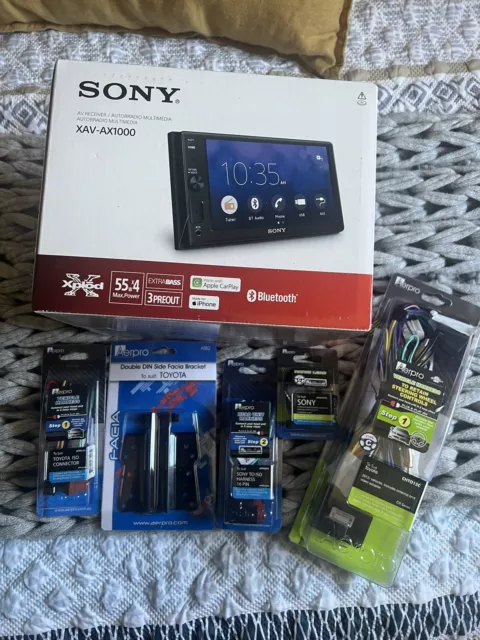 Sony Apple Car Play with all accessories needed