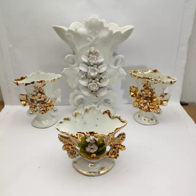 Vases de mariage de mariée en porcelaine dorures et peintes décor floral anciens