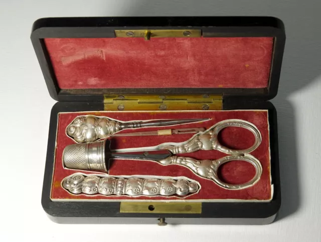 Coffret Necessaire Couture Argent Massif Napoléon III Antique Sewing Silver Set