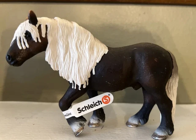 Schleich Black Forest Stallion Draft Horse 13663 Animal Figure Retired 2009