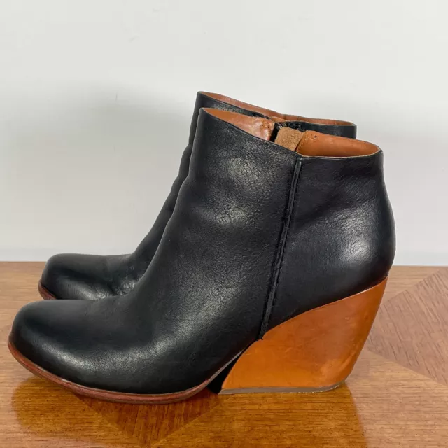 Kork-Ease Womens Natalya Bootie Black Leather Side Zip Ankle Boots Size 9