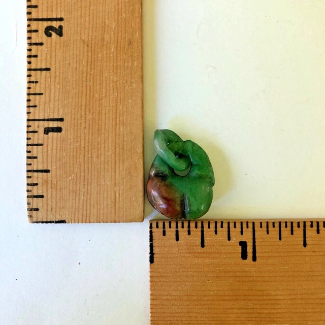 VINTAGE Pendant Carved Green/Brown Stone Bead With Link Oriental  - NEW