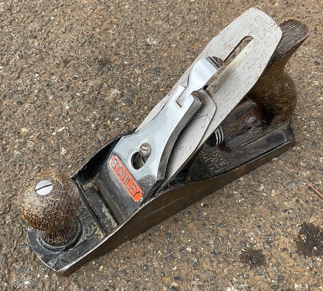 Vintage Stanley Bailey No. 4 Smoothing Plane Carpenters Tool Made in England