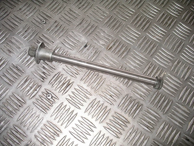 Essieu Avant Boulon de Moyeu Roue Axle Jante Suzuki GSX 400 250