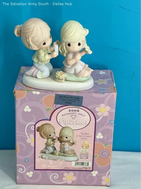 Precious Moments - 2004 - FC052 - The Best is Yet to Comb - Porcelain Figurine