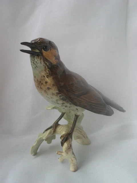 Grand Oiseau en Porcelaine Allemande W. GOEBEL ,Grive Chanteuse en Très Bon Etat