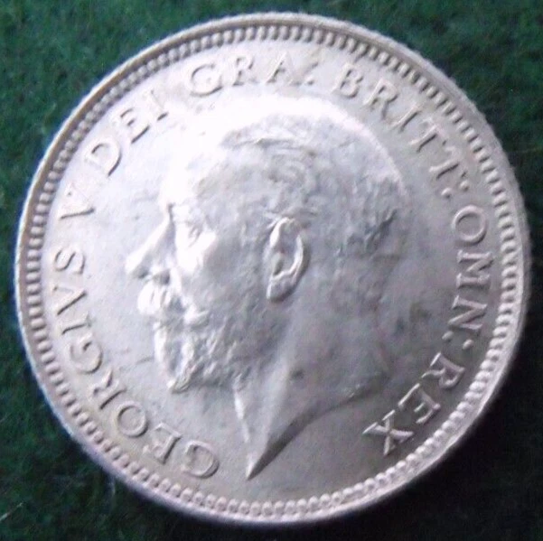 1926 GEORGE V SILVER SIXPENCE  ( 50% Silver )  British 6d Coin.   188