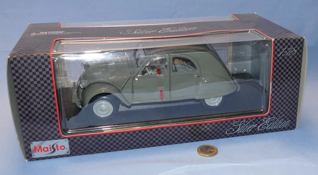 MAISTO 1/18 : Citroën 2cv de 1952 (Toit fermé - Gris - Sièges gris) EUR 37,99 - FR