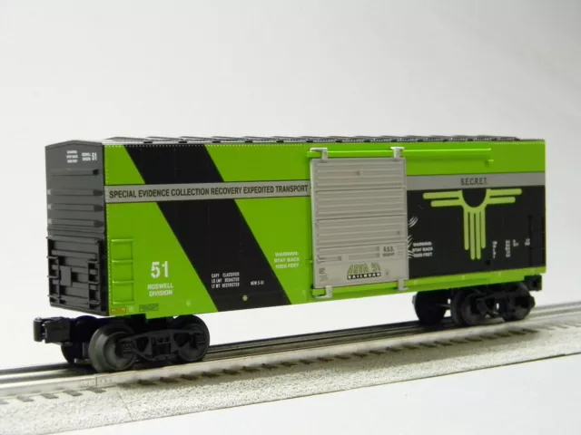 LIONEL AREA 51 HI-CUBE BOXCAR O GAUGE rolling stock alien recovery 2023050-B NEW