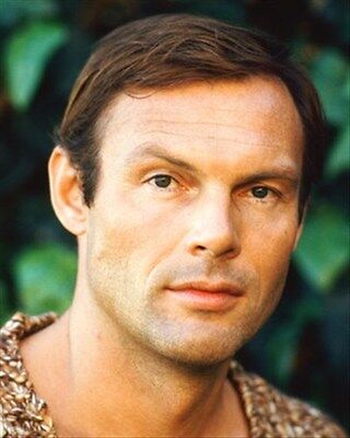 Adam West 8x10 Photo Grand Portrait 271376 