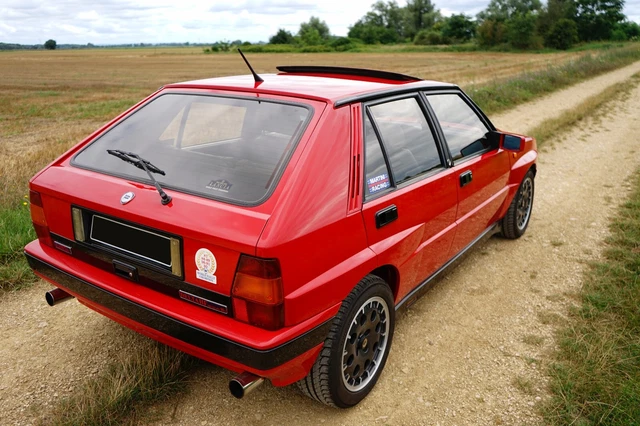 Lancia delta hf integrale 16v 6