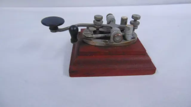 Vintage Signal Electric Morse Code Telegraph Key Ham Radio
