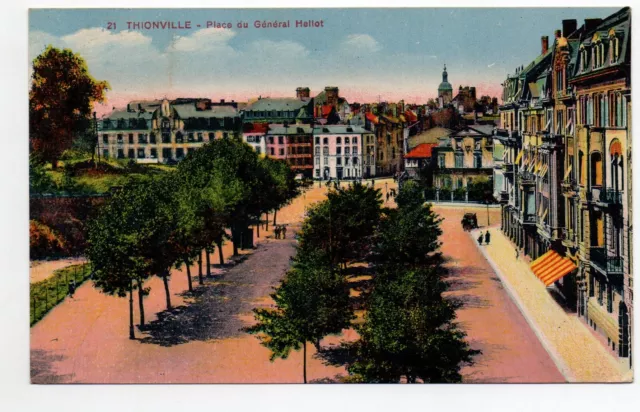 THIONVILLE - Moselle - CPA 57 - Place du General Hellot
