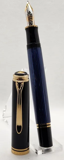 Pelikan Souveran M800 Fountain Pen Blue Stripe, Two Tone 18CT - 750 M Nib EUC