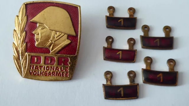DDR NVA- Erstes Bestenabzeichen der NVA 1964-1967 goldfarben mit Schraube,selten