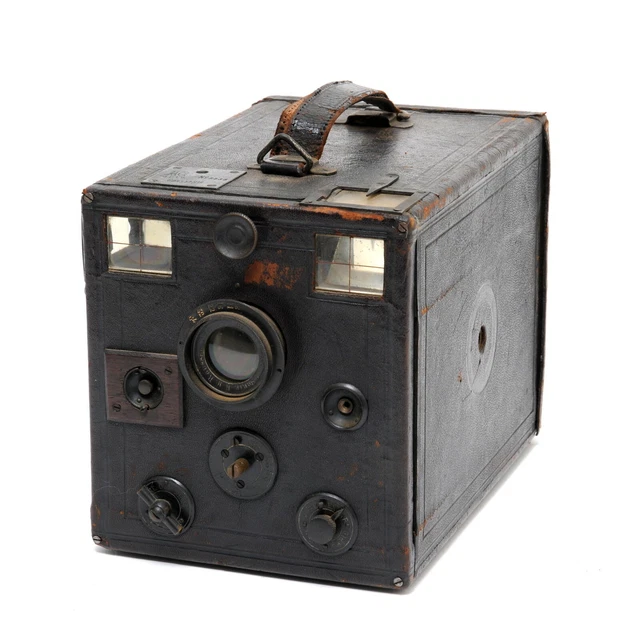 Vintage Detective Box camera w. Roussel Paris Anastigmat Series II