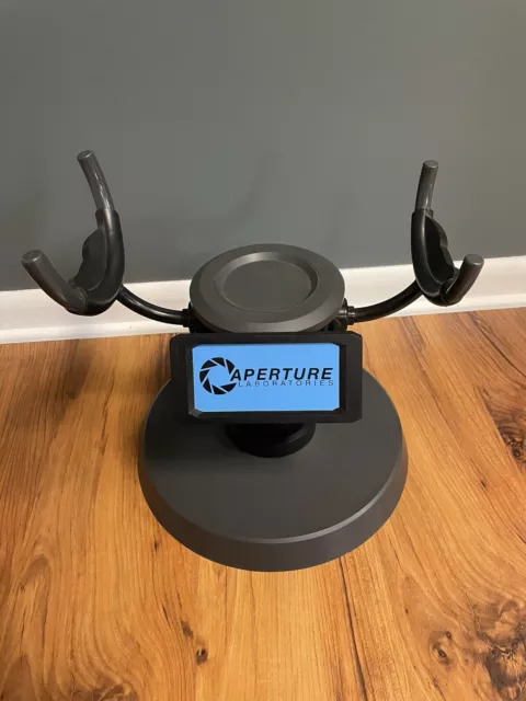 NECA Portal Aperture Laboratories Portal Gun Replica Stand (1 Of 5000)