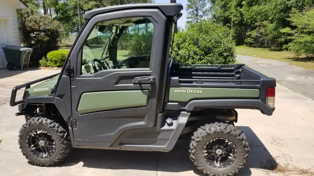 2019 John Deere 4x4 Gator XUV835R A/C heat 305 hours 1315 miles very clean
