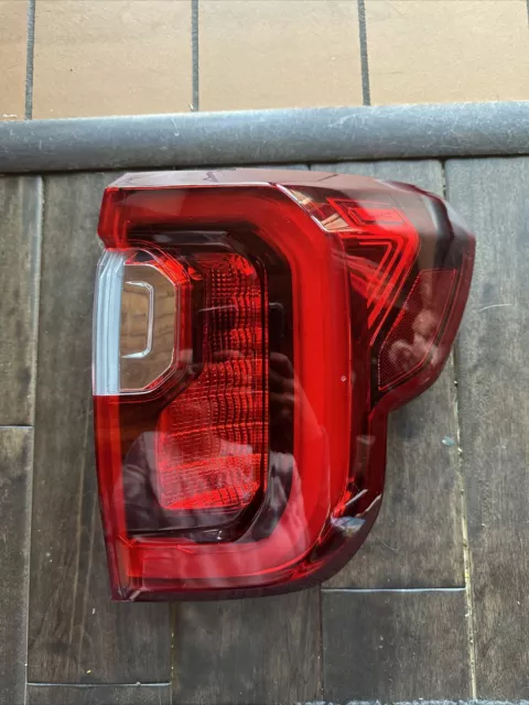 2020 2021 2022 2023 GMC ACADIA RH Right Led Tail Light OEM