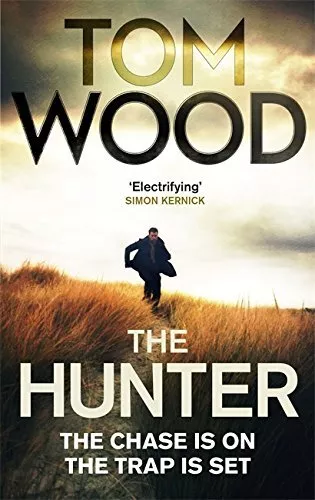 The Hunter by Tom Wood, Acceptable Used Book (Paperback) FREE & FAST Delivery!