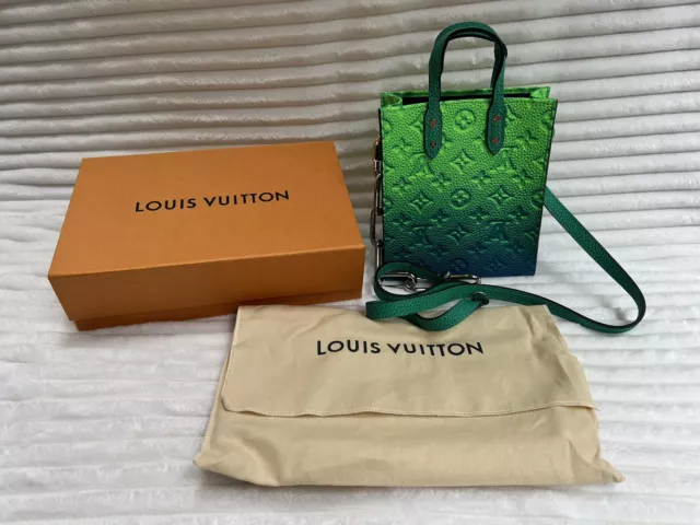 Louis Vuitton Virgil Abloh Paint Can Green Leather ref.788103 - Joli Closet