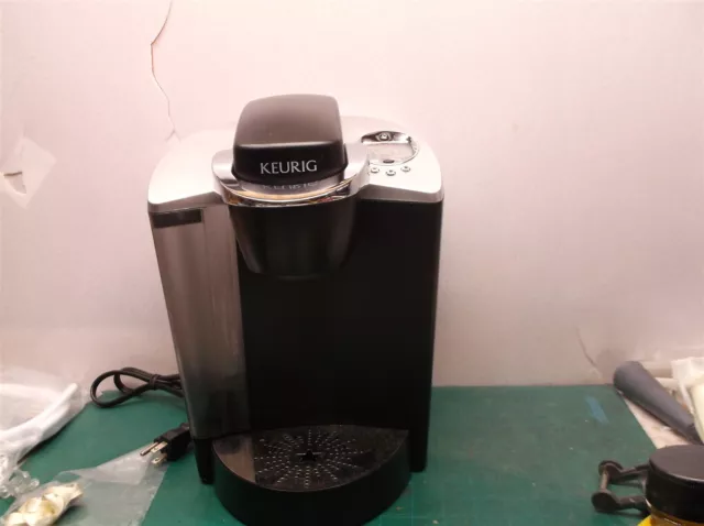 Keurig B60 Programmable Single Serve K-Cup Coffee Maker Black & Silver