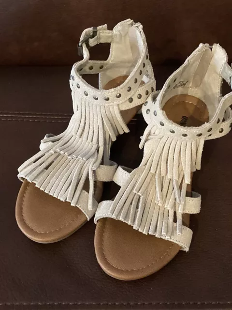 Minnetonka Moccasins Monaco Tan Suede Leather Fringe Boho Sandals 6