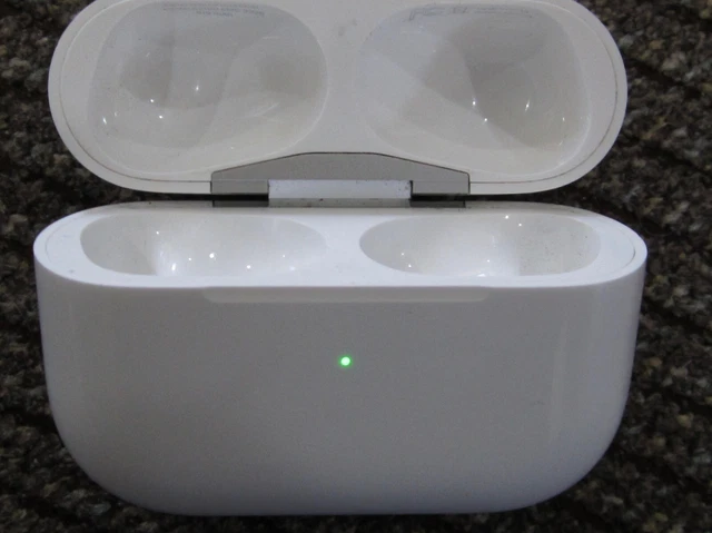 Original Apple Airpods Pro A2190 (Charging Case Only)