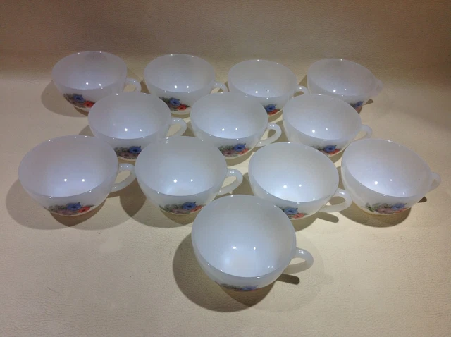 Lot 12 Tasses à Café expresso vintage arcopal france decor floral