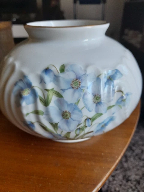 vase decor floral porcelaine royal limoges 17 cm de largeur 