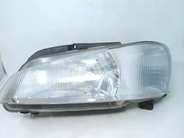 Optique avant principal gauche (feux)(phare) PEUGEOT 106 6204P4