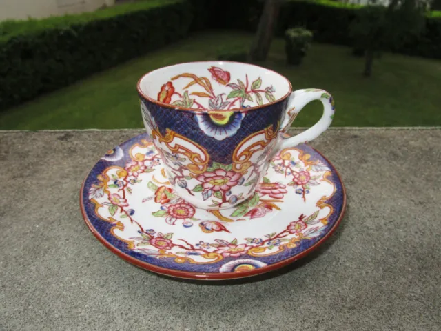 Superbe tasse à café porcelaine de Sarreguemines décor Minton 217 parfait état.
