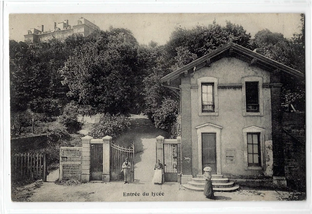 CPA - RHONE - Environs de Lyon - Entrée du Lycée Saint-Rambert.