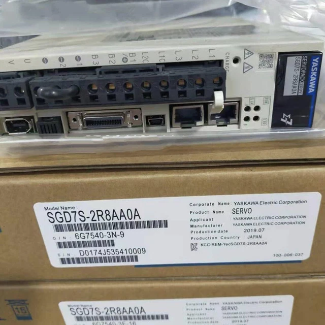 one new Yaskawa Servo Drive SGD7S-2R8AA0A in box Free shipping