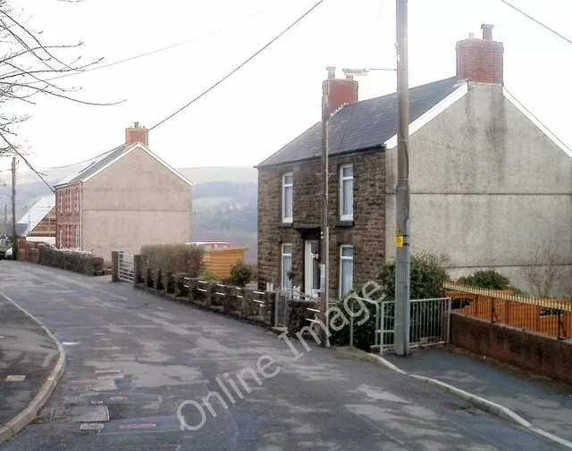 Photo 6x4 New Road houses, Cilfrew Viewed from the Main Road end. c2011