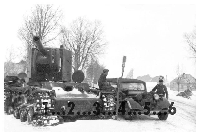 2WK. FOTO KORPS-NACHR.ABT.439 - PANZER - KW-II bei Ostrow´42 ...