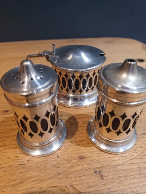 Lovely vintage silver plate cruet set & spoon (blue glass inserts)