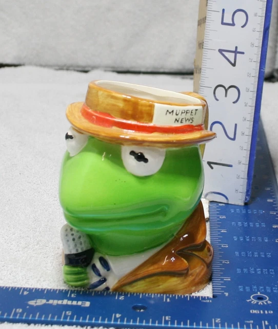 CHIP on Brim Vtg Kermit the Frog Muppets "Muppet News" Coffee Mug Jim Henson
