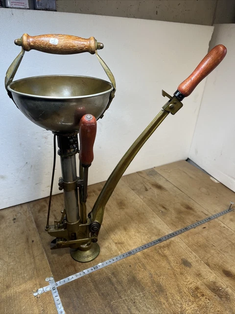 Sanbri - Ancienne bouchonneuse pour bouteilles de vin - - Catawiki Sanbri - Ancienne bouchonneuse pour bouteilles de vin - - Catawiki