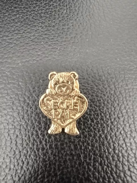 VTG Secret Pal Teddy Bear Pin Gold Tone Heart Shape Metal Pinback Lapel Hat 2