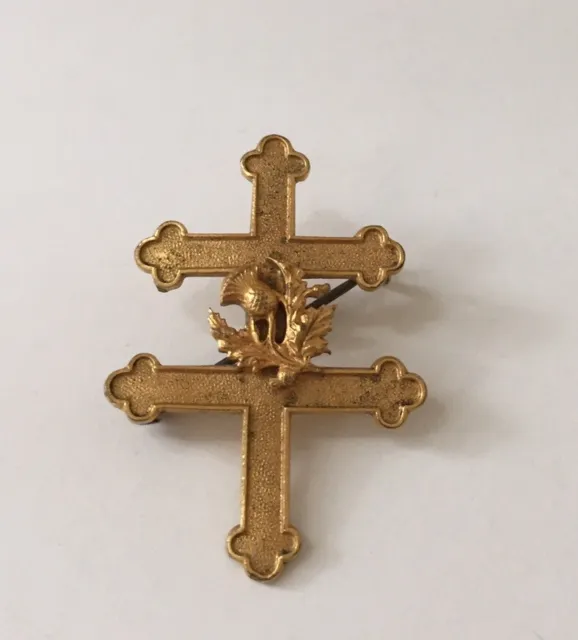 Broche Croix de Lorraine décor chardon plaqué Or
