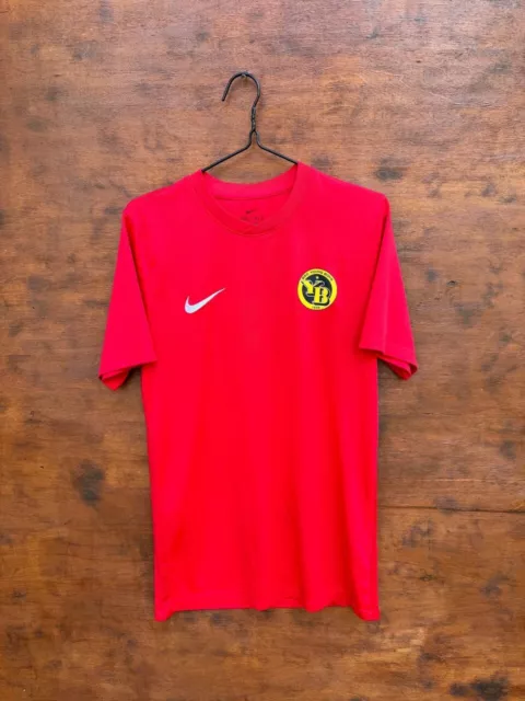 Young Boys Switzerland 2018/2019 Training Football Shirt Jersey Nike Size M