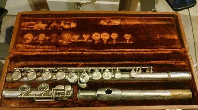 Vintage Artley 18-0 Flute With Case